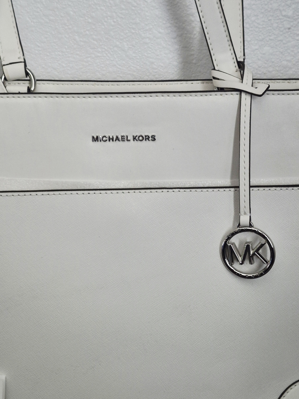 Michael Kors Harrison Large White Leather Tote Bag - Picture 3 of 6